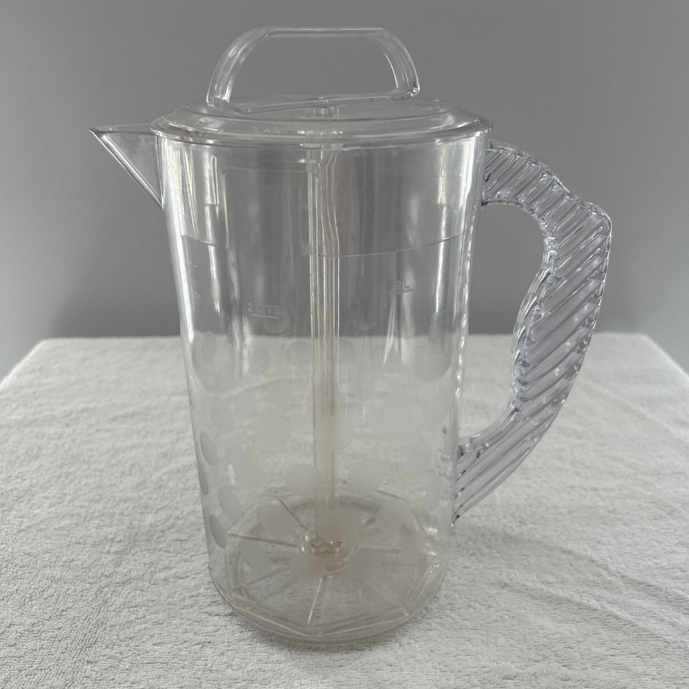 The Pampered Chef Quick Stir‎ 2 qt Pitcher Polka dots Clear Self-stirring